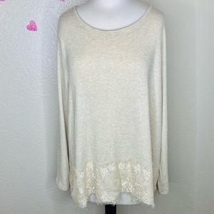 NWT Francesca’s ALYA Eyelash Lace Trim Sweater size L